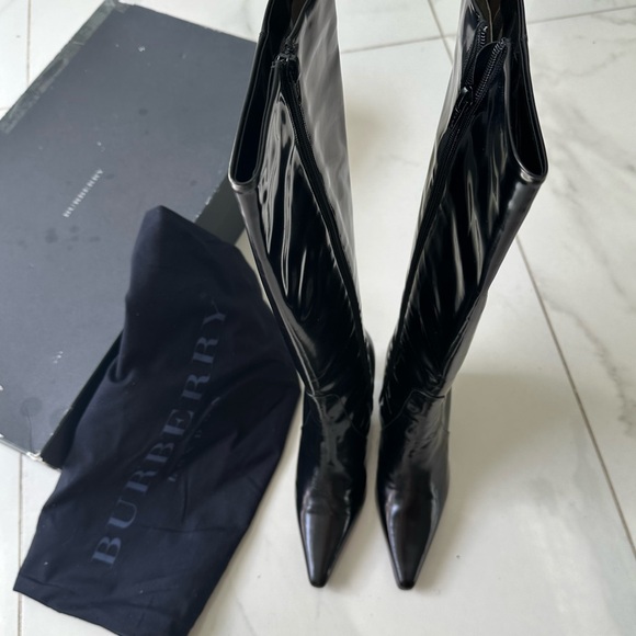 Burberry Knee High Heeled Boots with Original Box & Dust bag - Picture 8 of 14